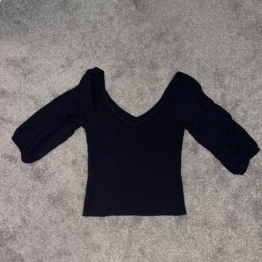 Runched black top